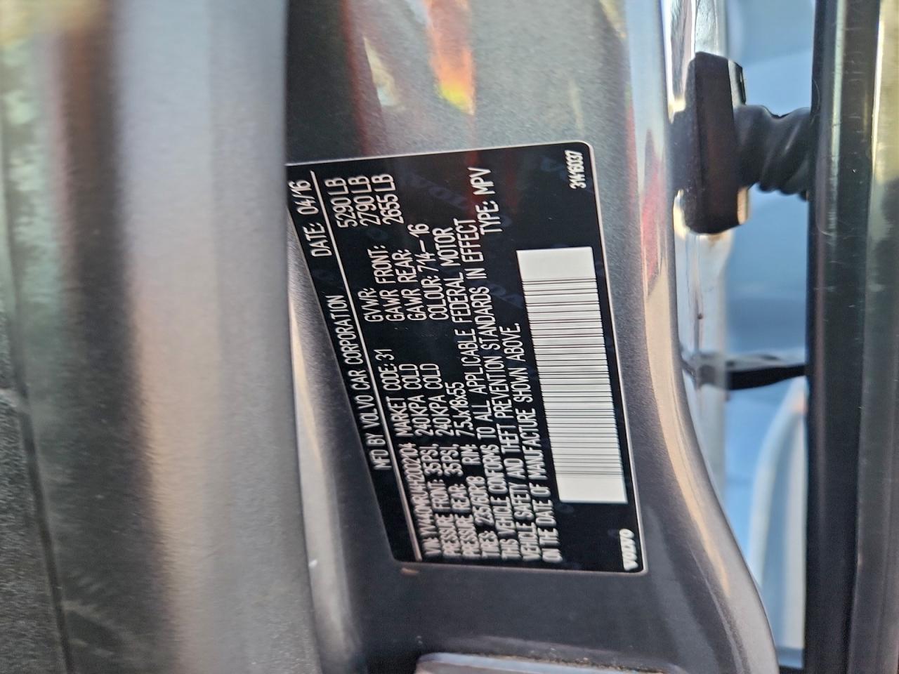 VOLVO XC60 T5 INSCRIPTION