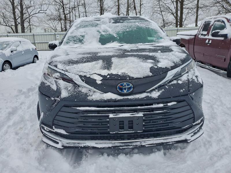 2022 TOYOTA SIENNA XLE #3304516576