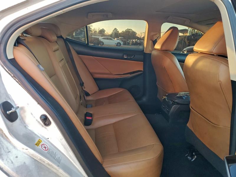 2016 LEXUS IS 200T #3317823194