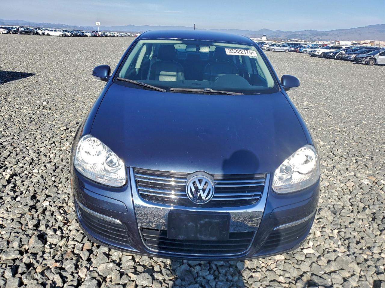 VOLKSWAGEN JETTA LIMITED