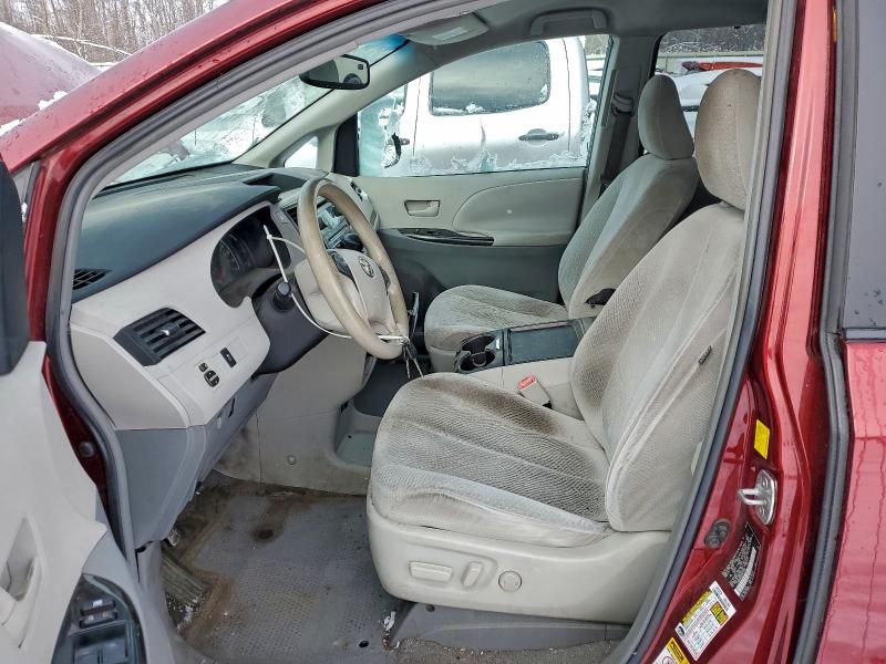 2011 TOYOTA SIENNA LE #3302653087