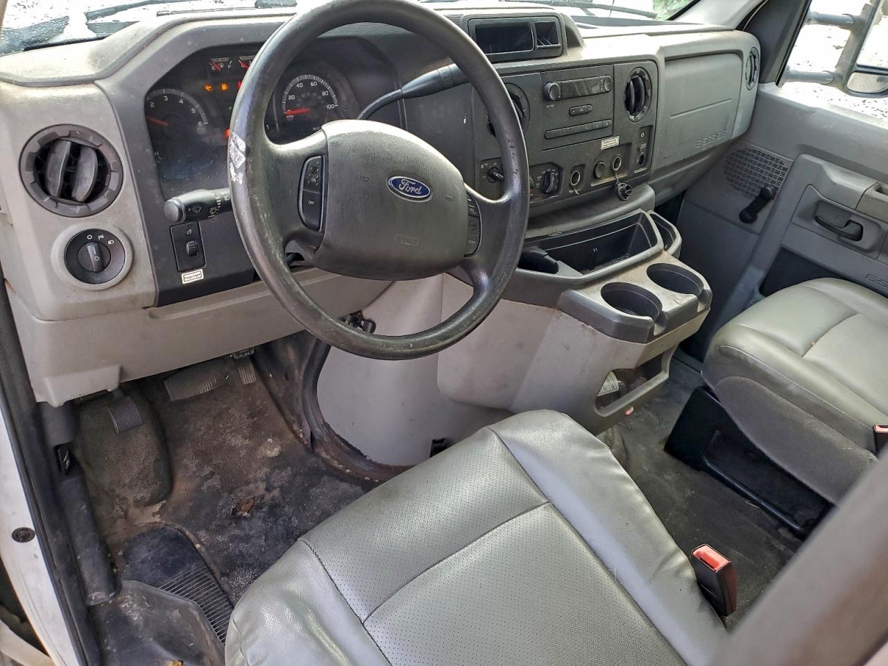 FORD ECONOLINE E350 SUPER DUTY CUTAWAY VAN