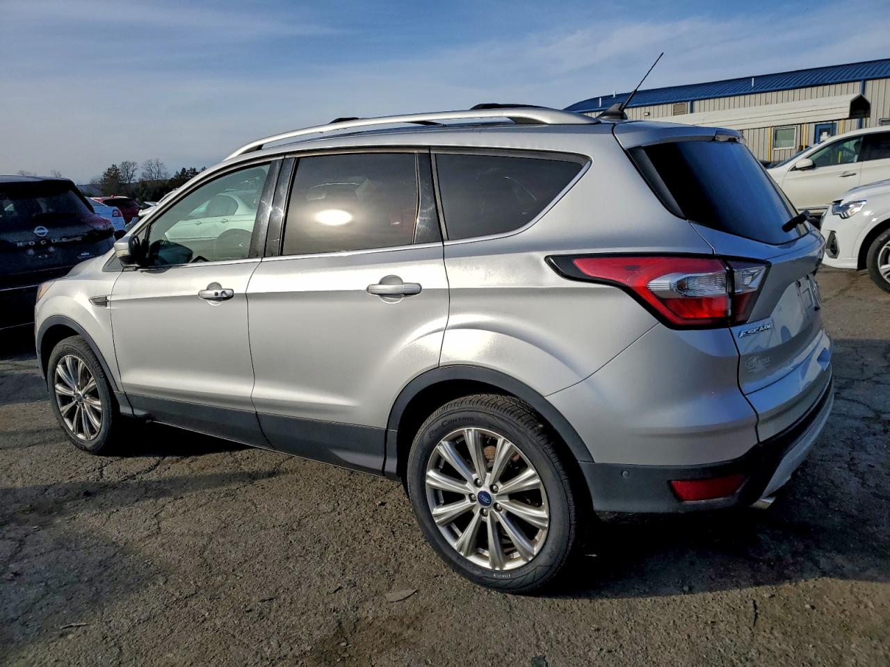 FORD ESCAPE TITANIUM
