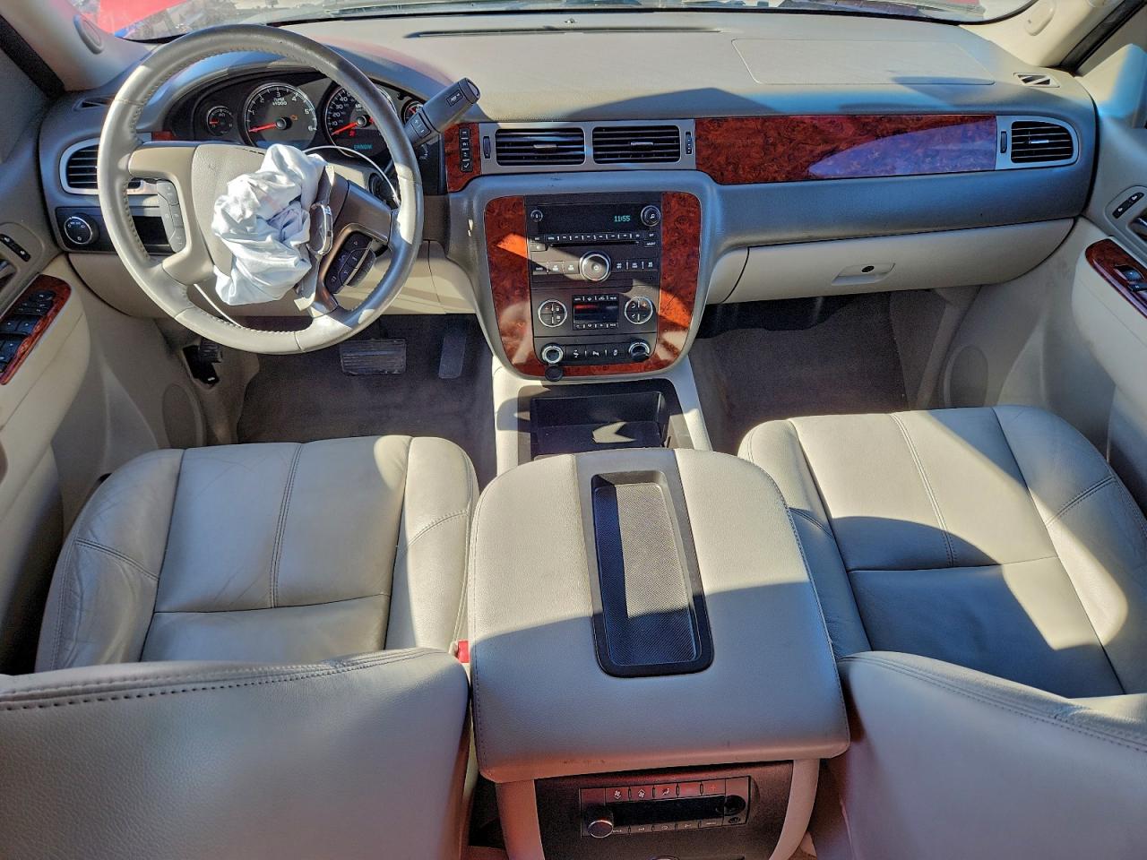 CHEVROLET SUBURBAN C1500 LT