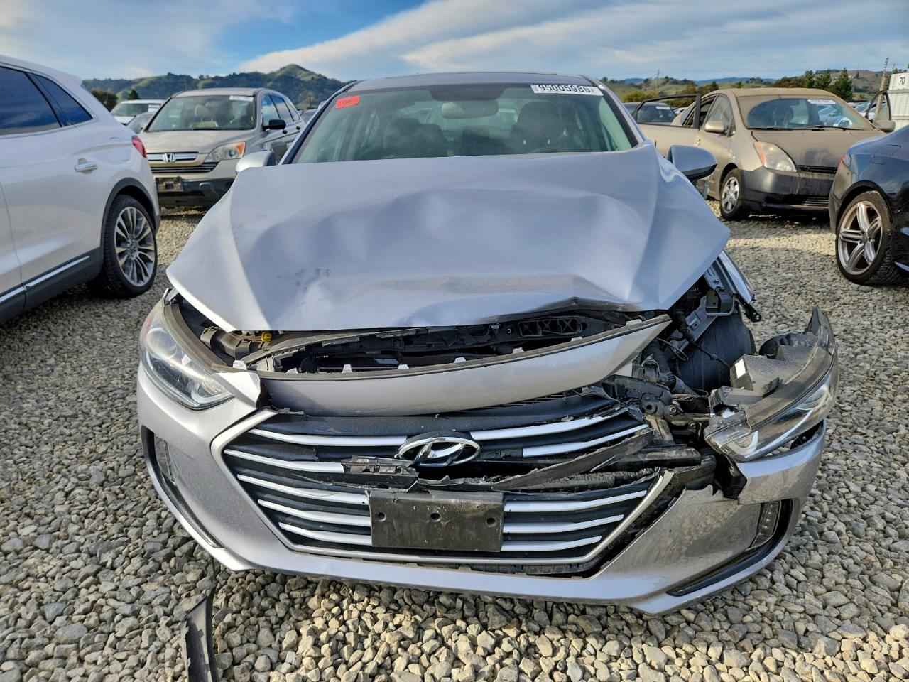 HYUNDAI ELANTRA SE