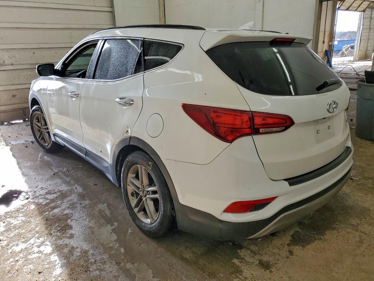 Lot #3312335772 2017 HYUNDAI SANTA FE S