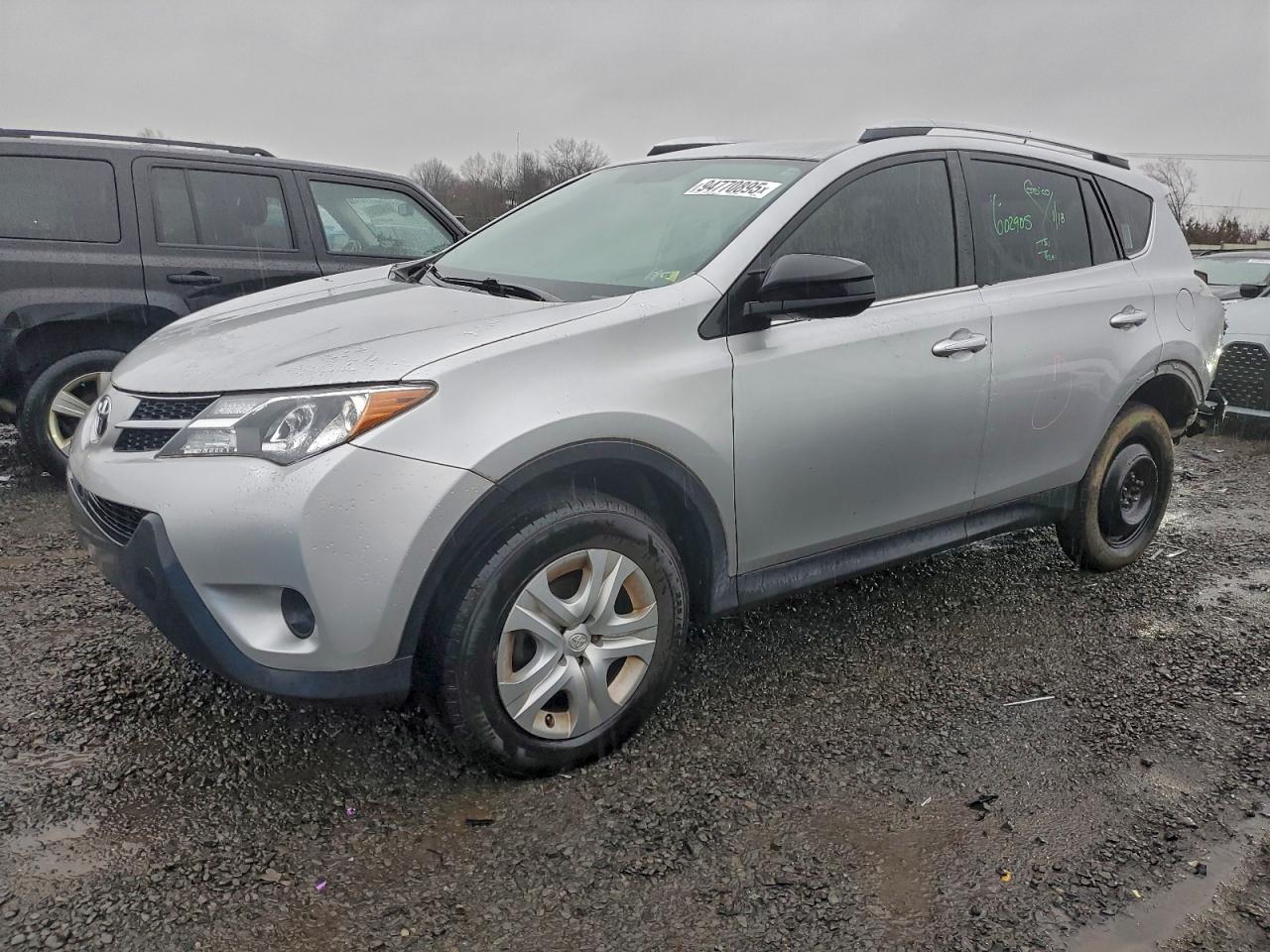 TOYOTA RAV4 LE
