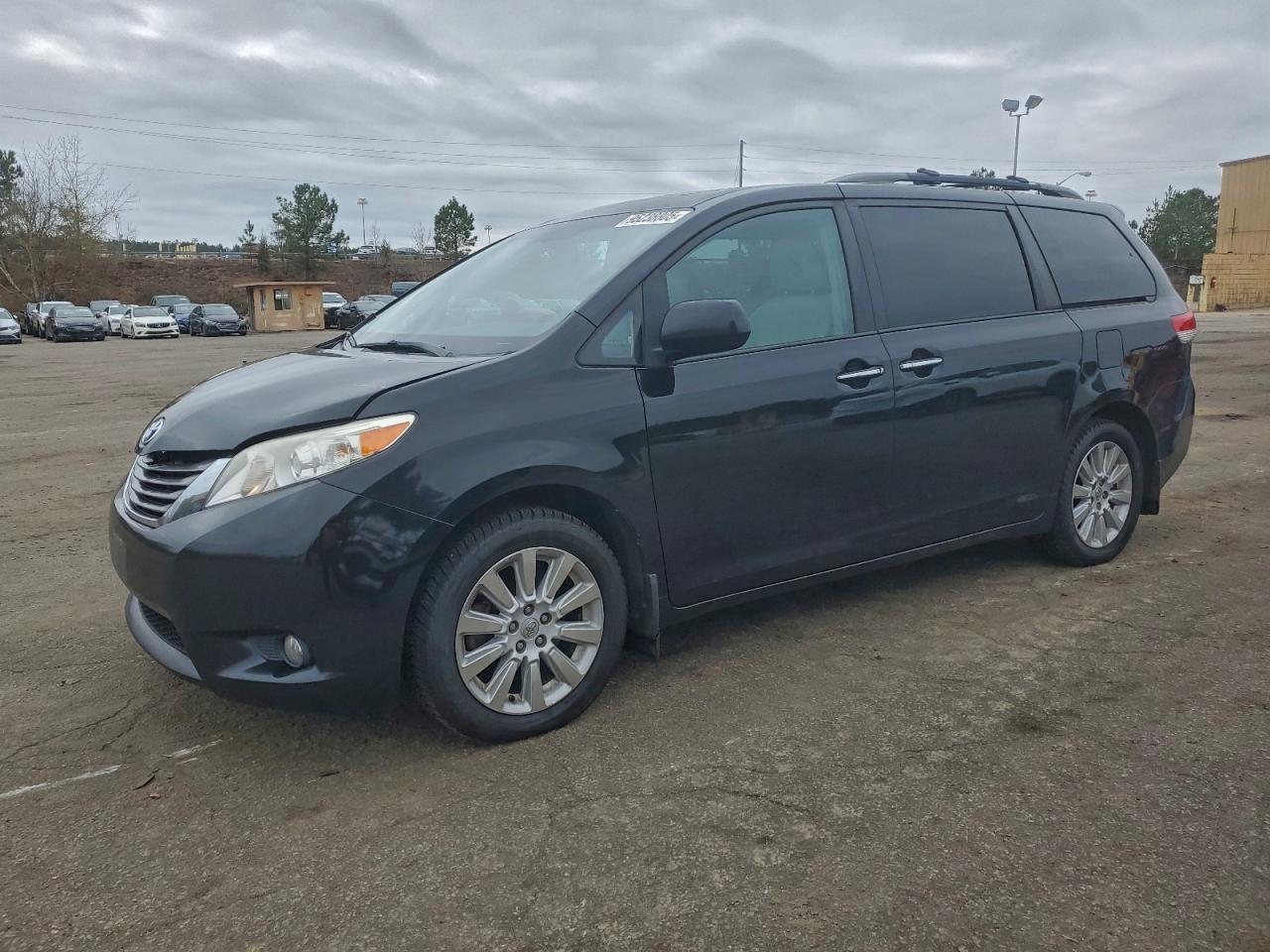 TOYOTA SIENNA XLE