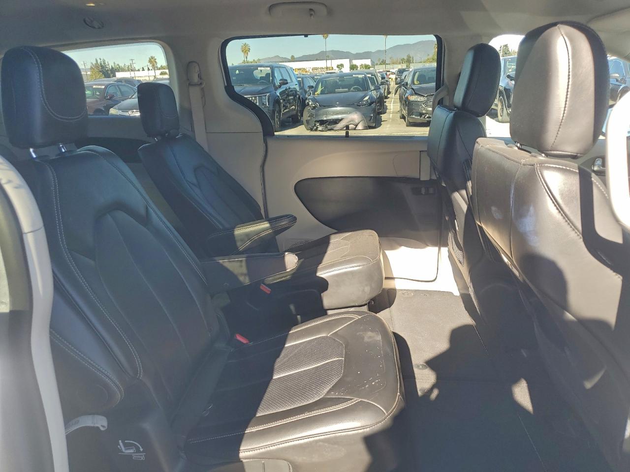 CHRYSLER PACIFICA TOURING L