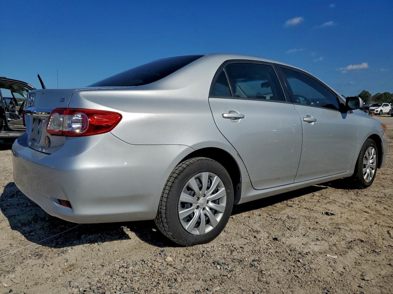 Lot #3310468083 2012 TOYOTA COROLLA BA