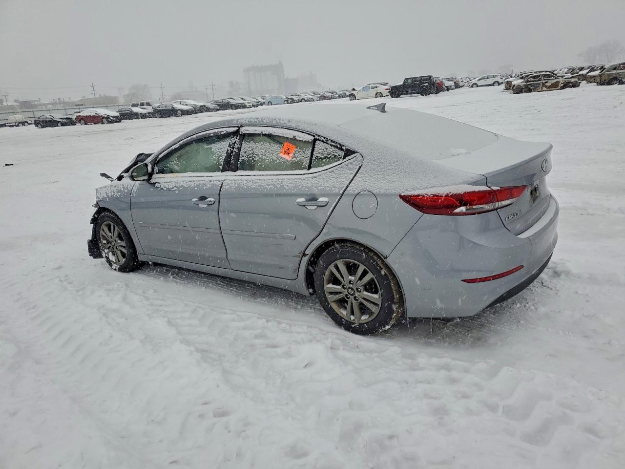 HYUNDAI ELANTRA SE