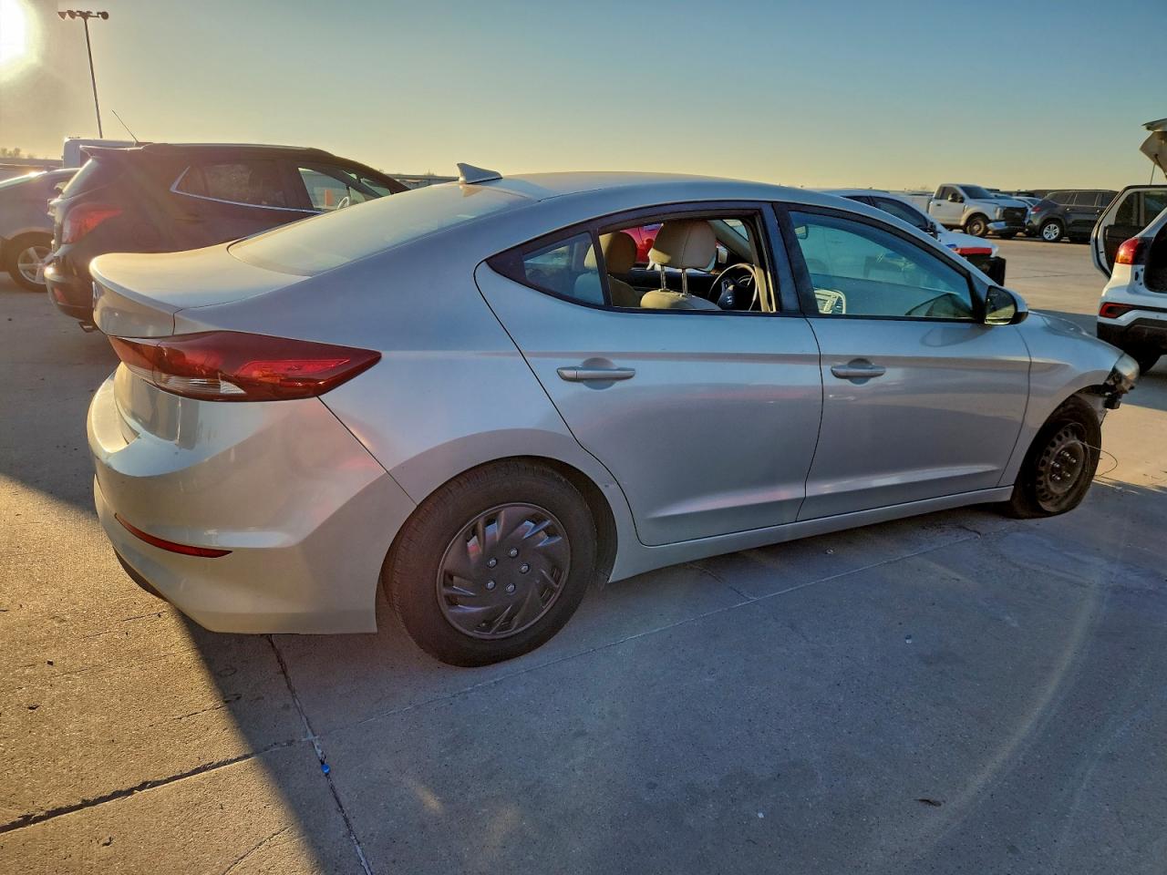 Lot #3311725249 2017 HYUNDAI ELANTRA SE