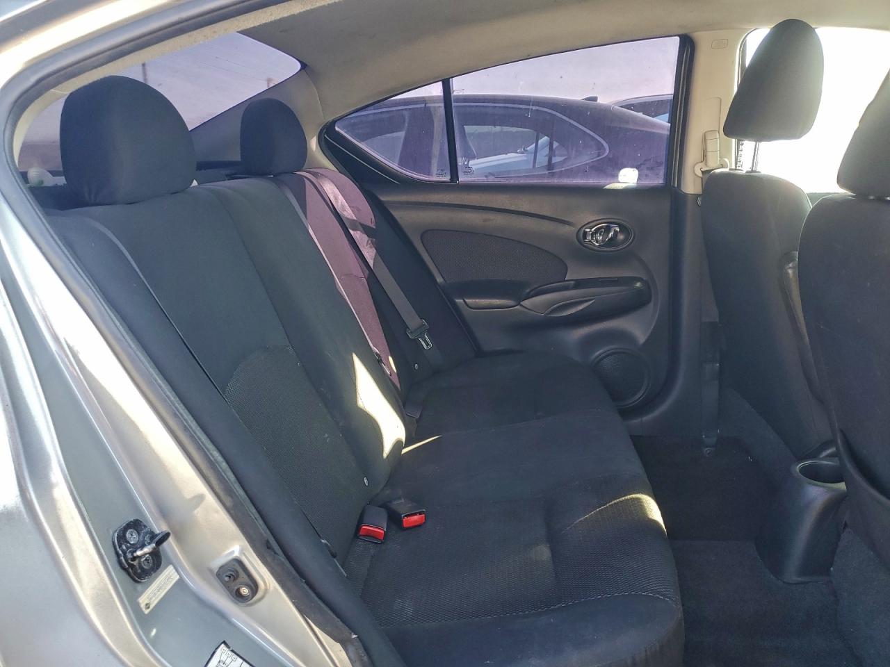 NISSAN VERSA S