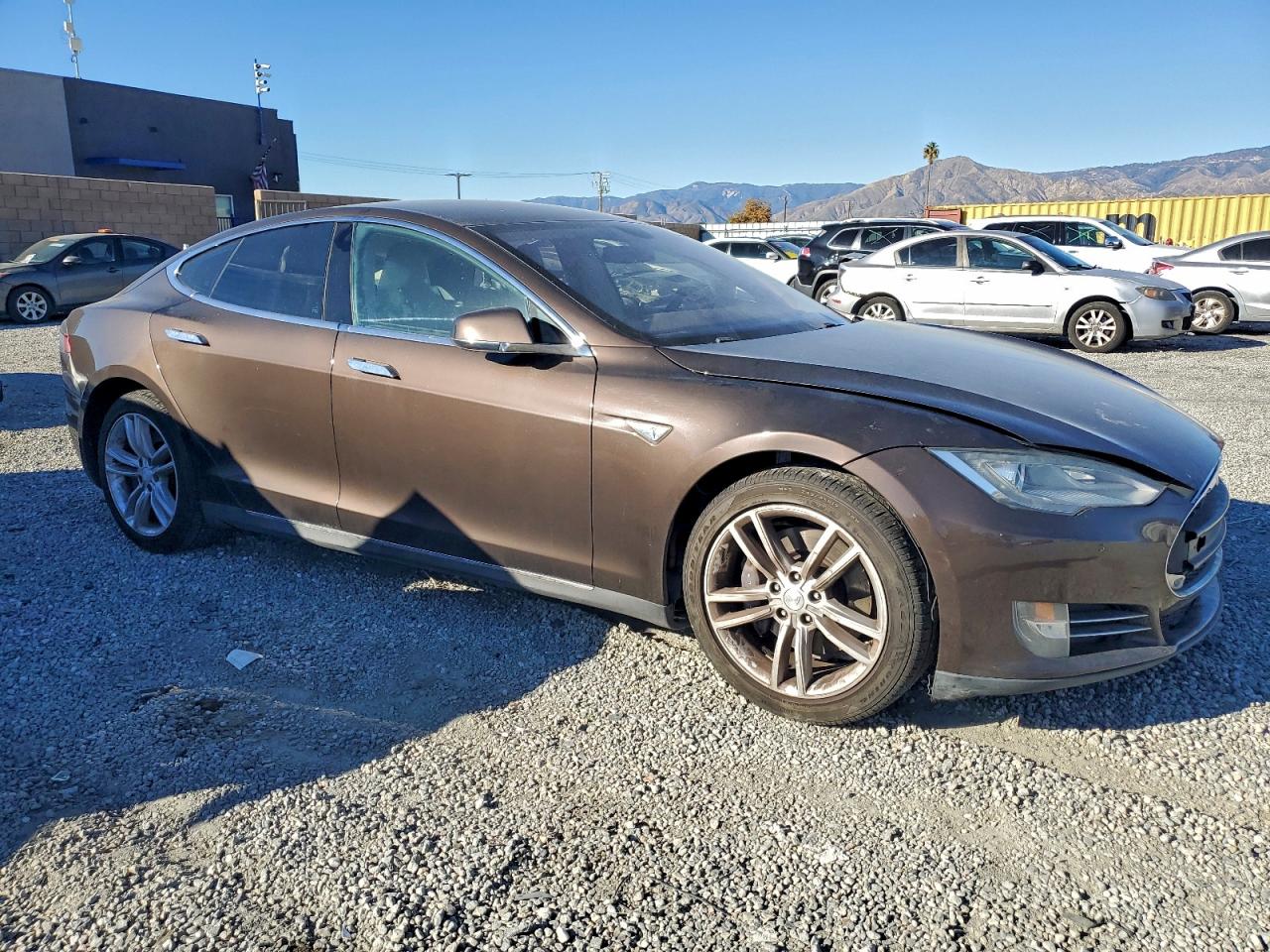 TESLA MODEL S