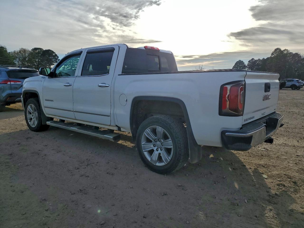GMC SIERRA K1500 SLT