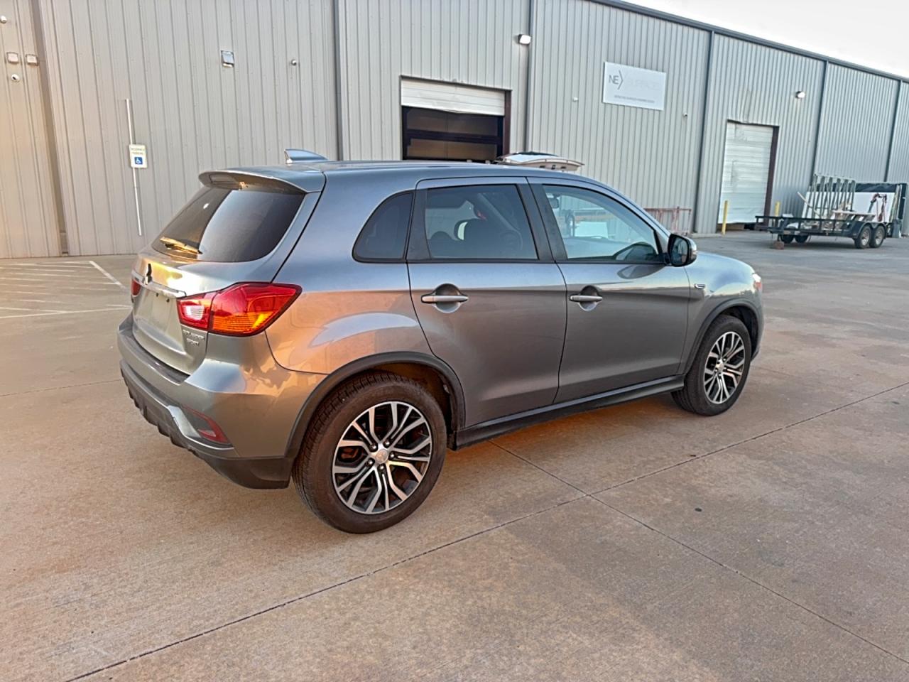 Lot #3311456242 2018 MITSUBISHI OUTLANDER