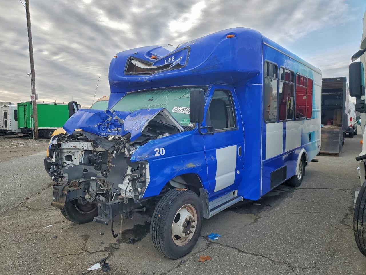 FORD E-150 E350 SUPER DUTY CUTAWAY VAN