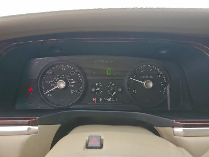 2009 LINCOLN TOWN CAR S #3303776441