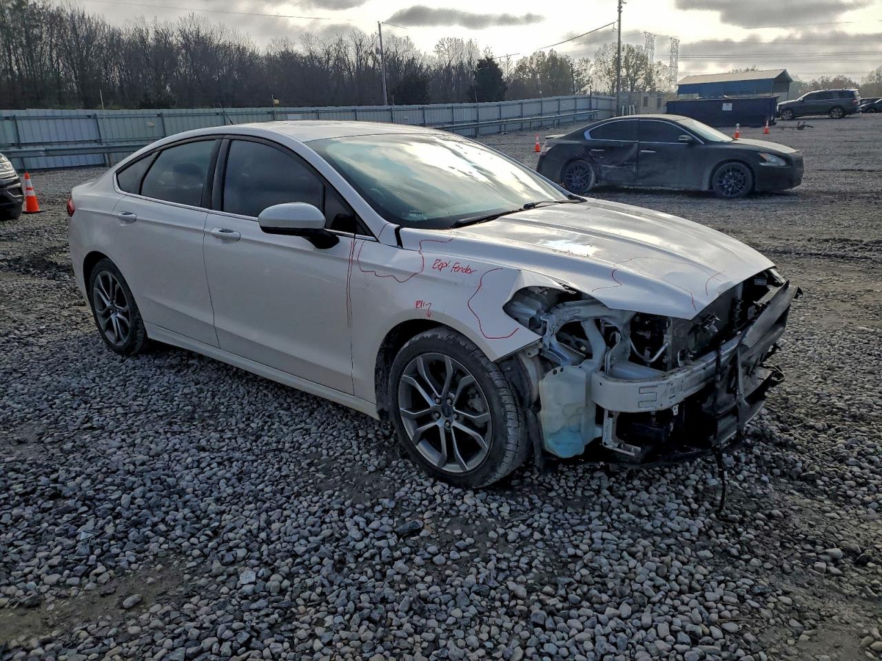 FORD FUSION SE