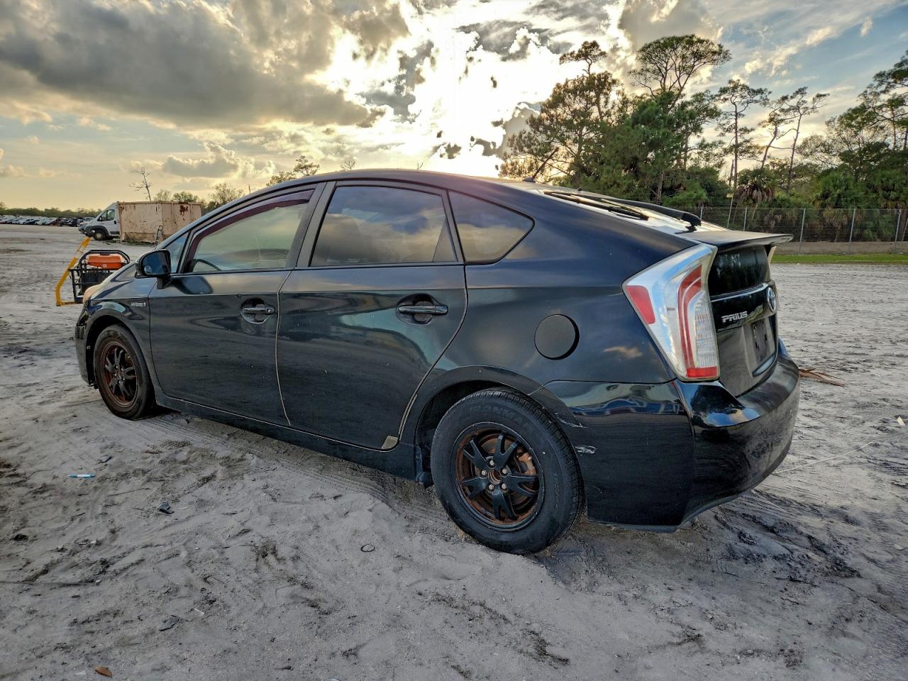 Lot #3311513259 2014 TOYOTA PRIUS