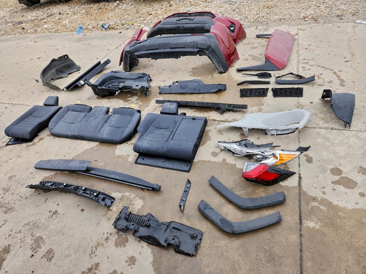 TOYOTA RAV4 XLE PREMIUM