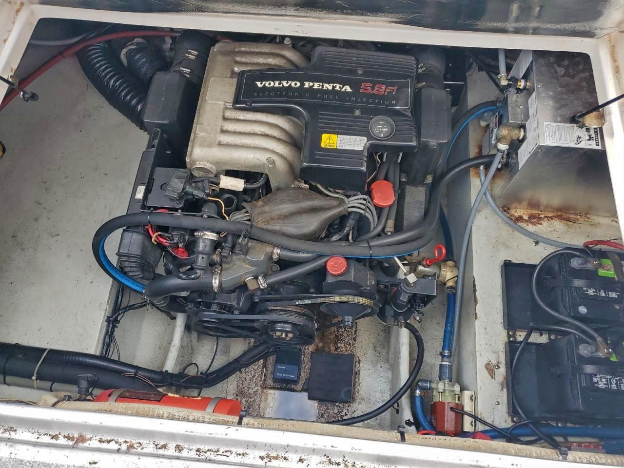 Lot #3316782412 1996 FOUR WINNS BOAT