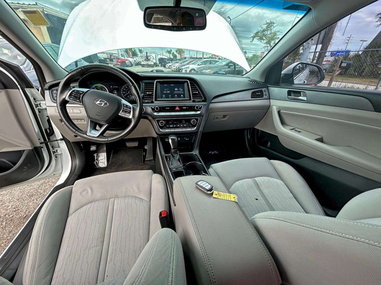 HYUNDAI SONATA PLUG-IN HYBRID