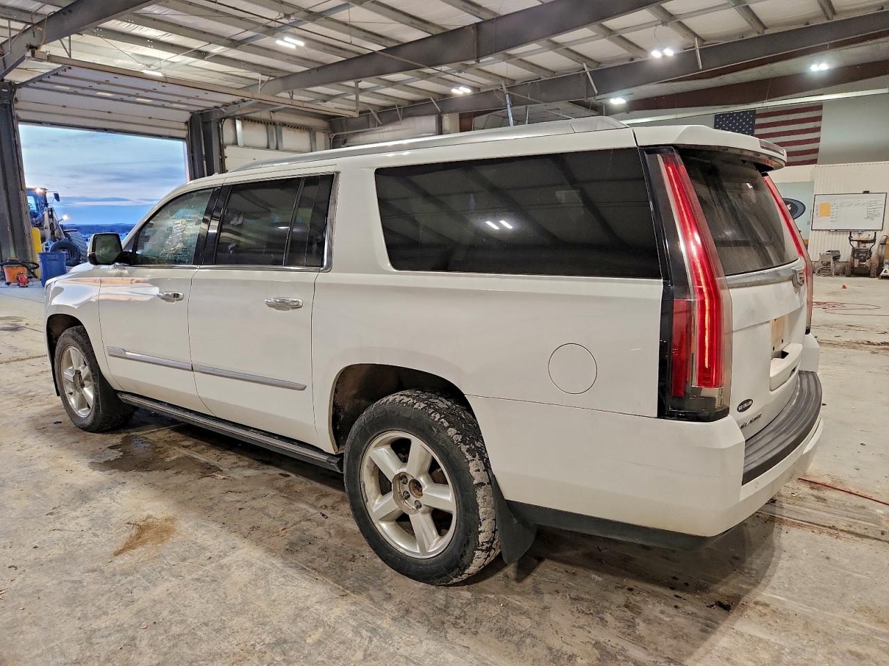 CADILLAC ESCALADE ESV PREMIUM