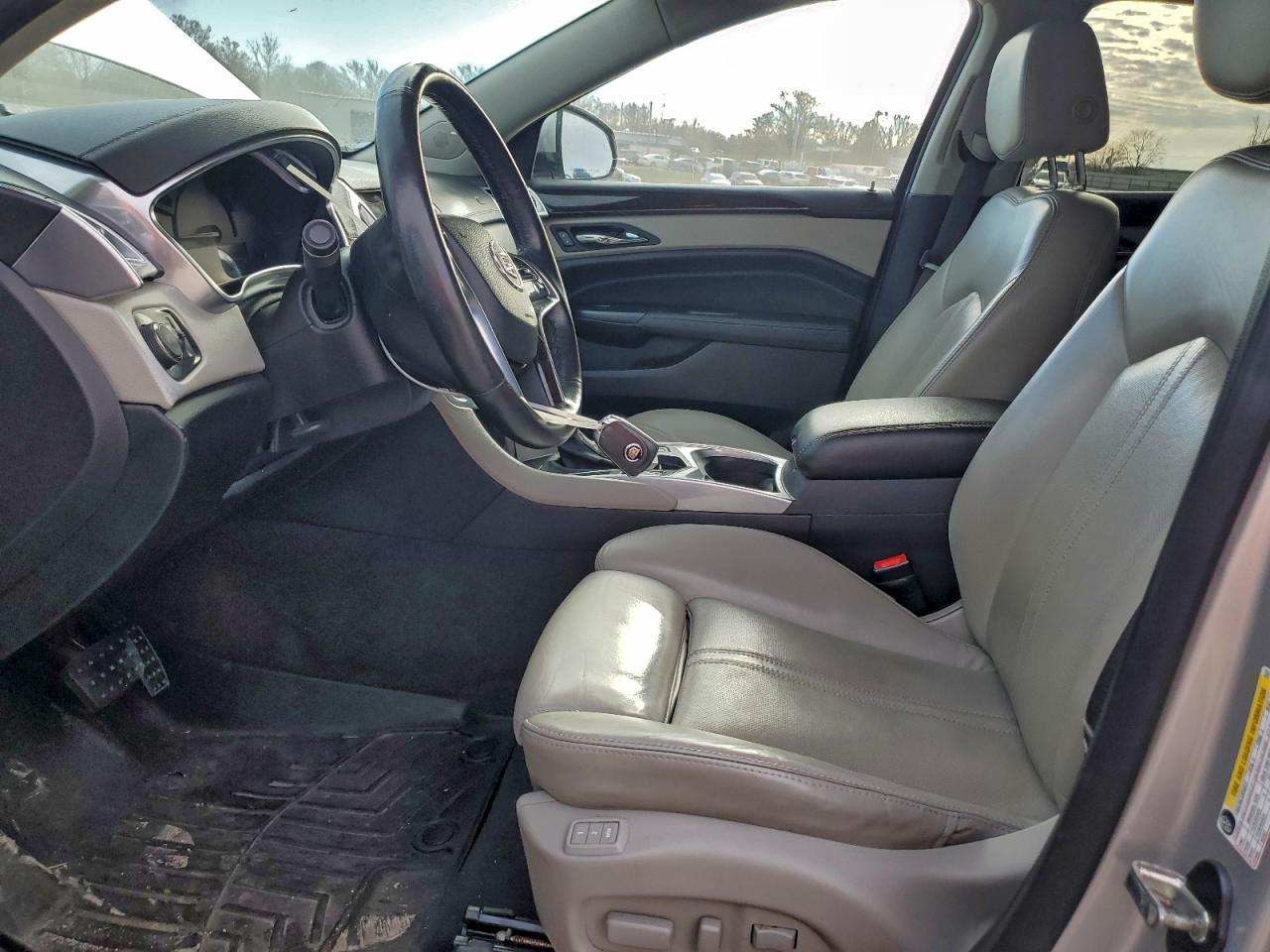 CADILLAC SRX PREMIUM COLLECTION