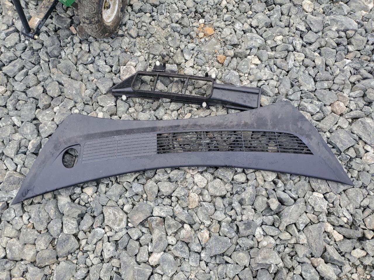 Lot #3318147436 2019 TESLA MODEL 3