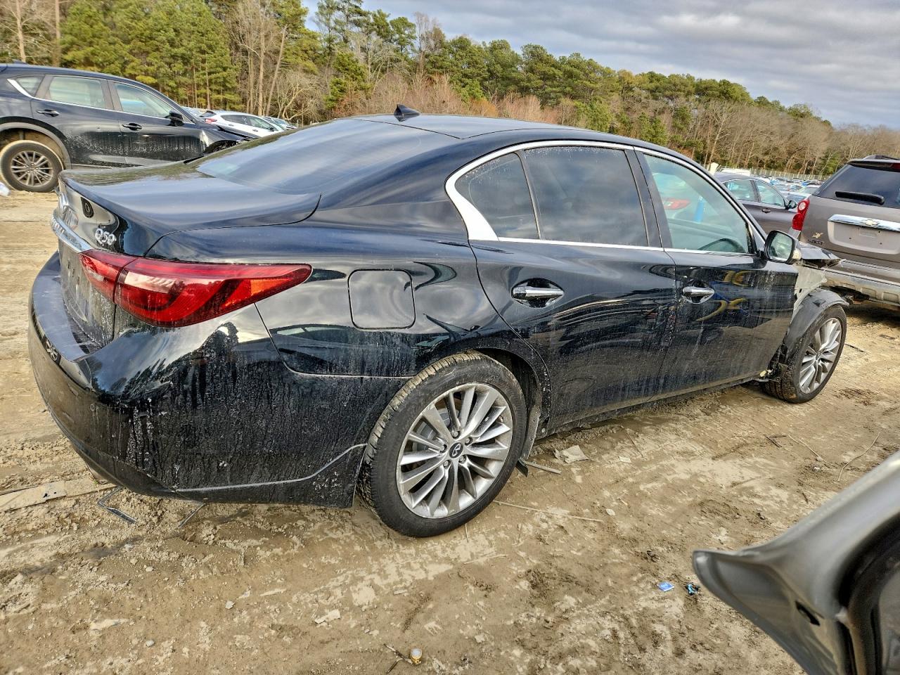 INFINITI Q50 LUXE