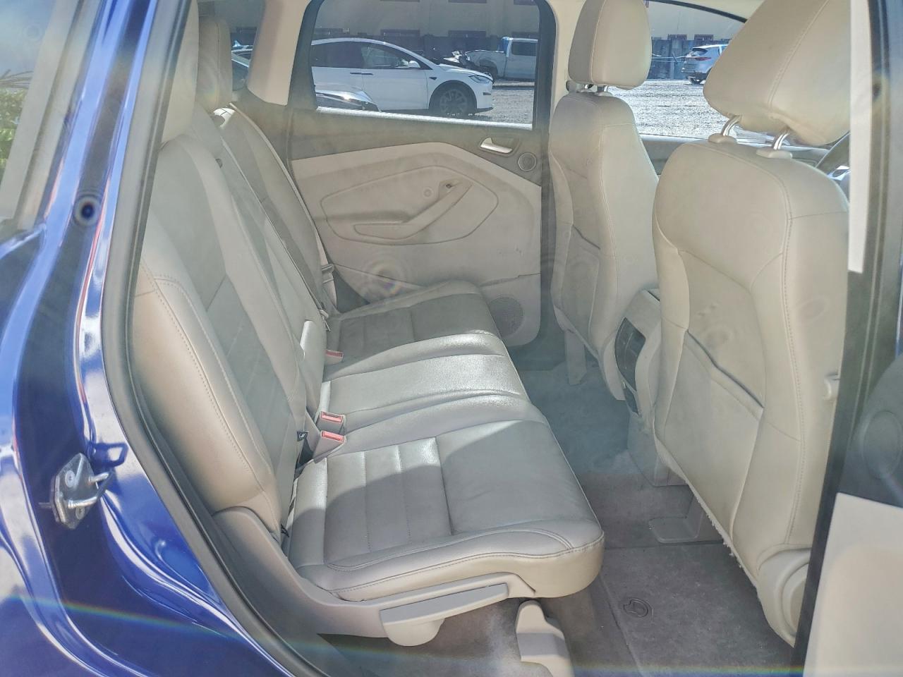 FORD ESCAPE TITANIUM