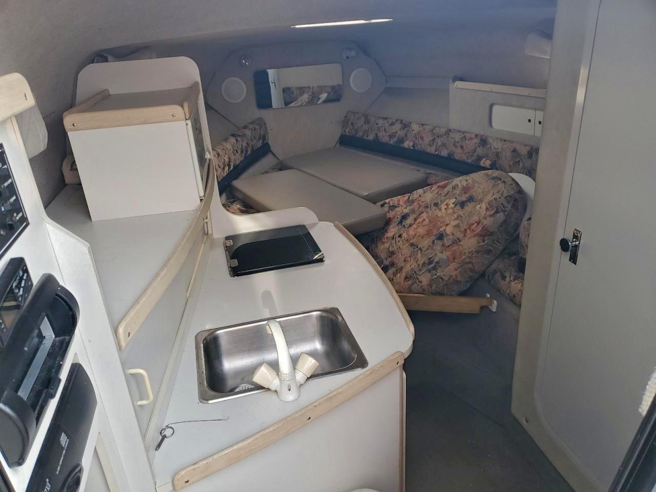 Lot #3316782412 1996 FOUR WINNS BOAT