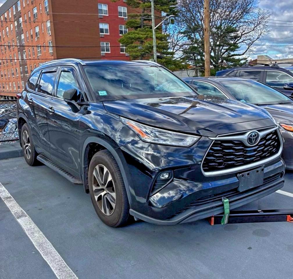 TOYOTA HIGHLANDER XLE