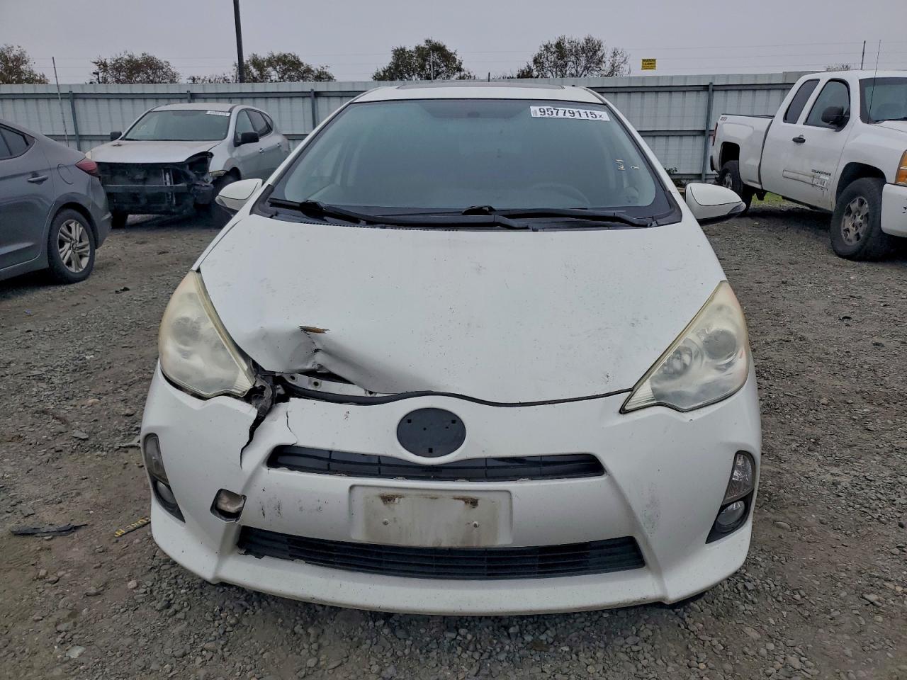 TOYOTA PRIUS C