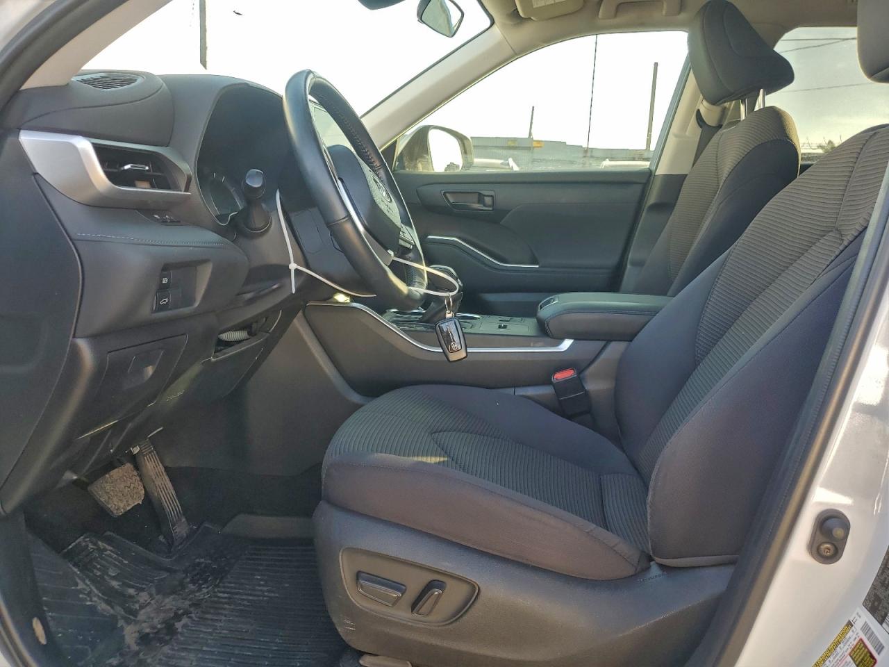 TOYOTA HIGHLANDER HYBRID LE