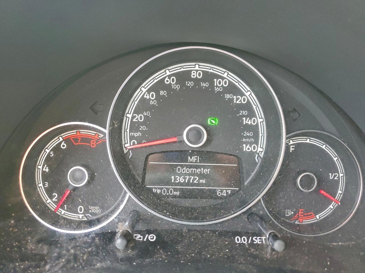 VOLKSWAGEN BEETLE SE