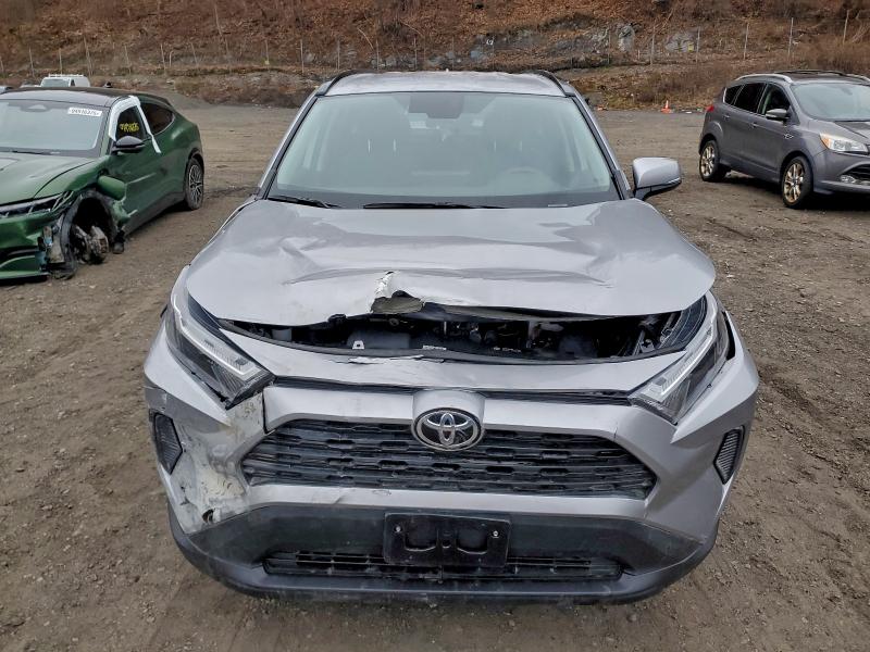 2025 TOYOTA RAV4 XLE #3302646190