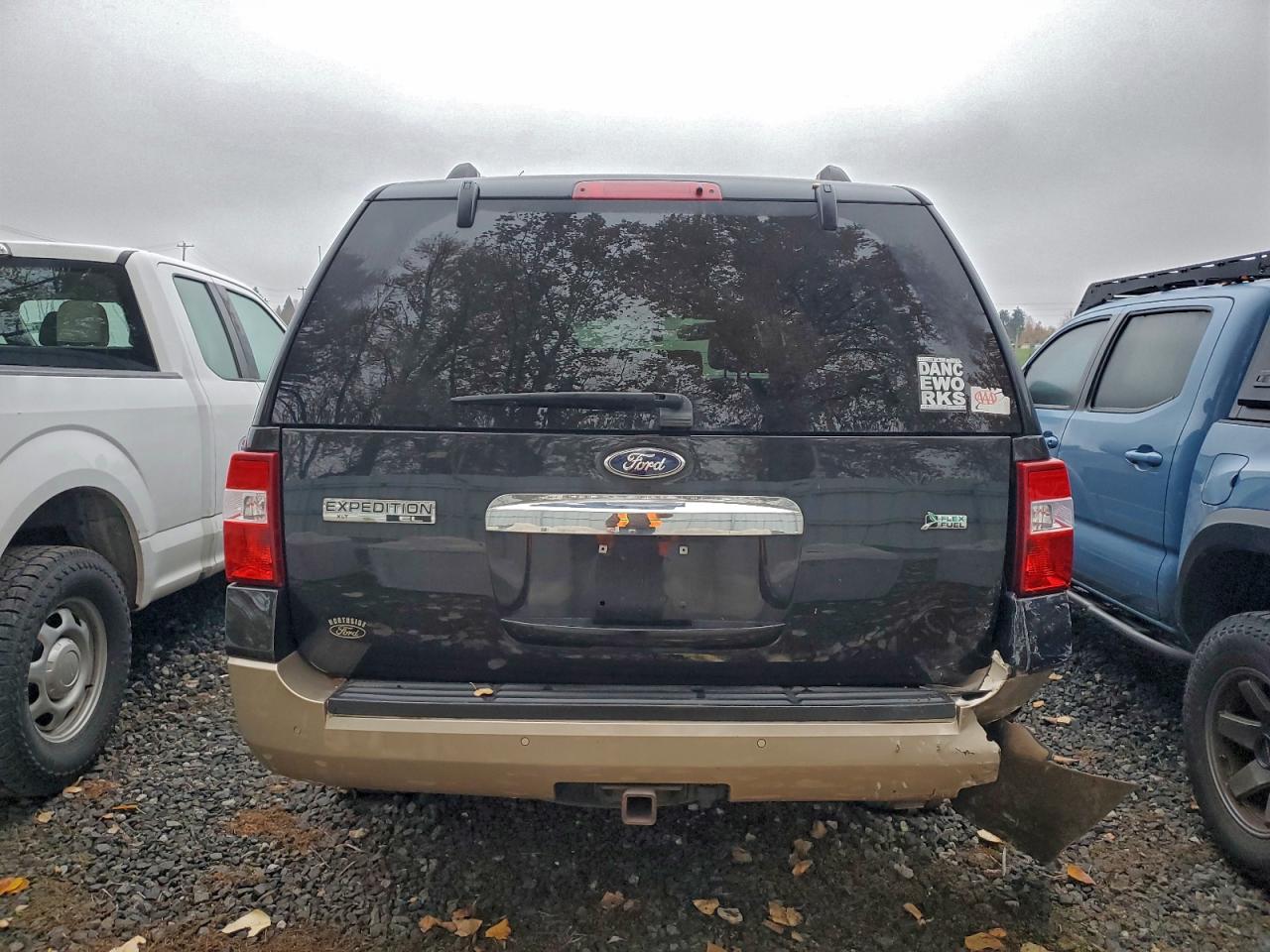 FORD EXPEDITION EL XLT