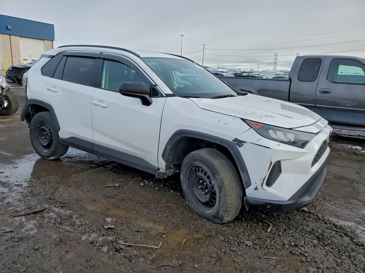 TOYOTA RAV4 LE