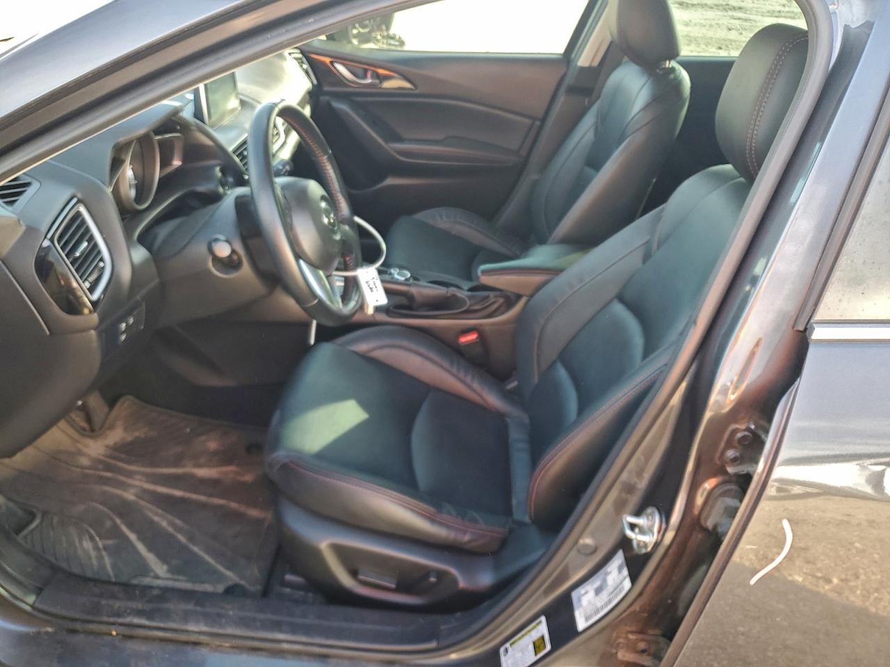 MAZDA 3 GRAND TOURING