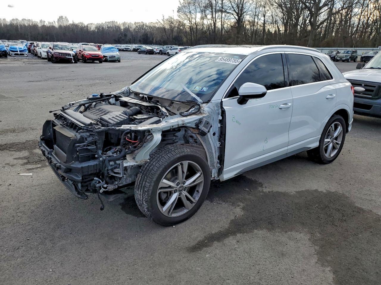 AUDI Q3 PREMIUM S LINE