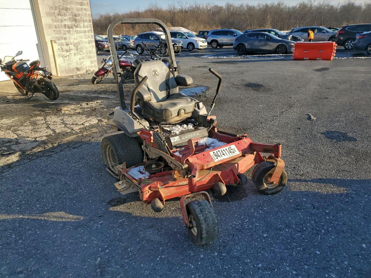 Lot #3305345311 2020 EXMARK ZERO TURN