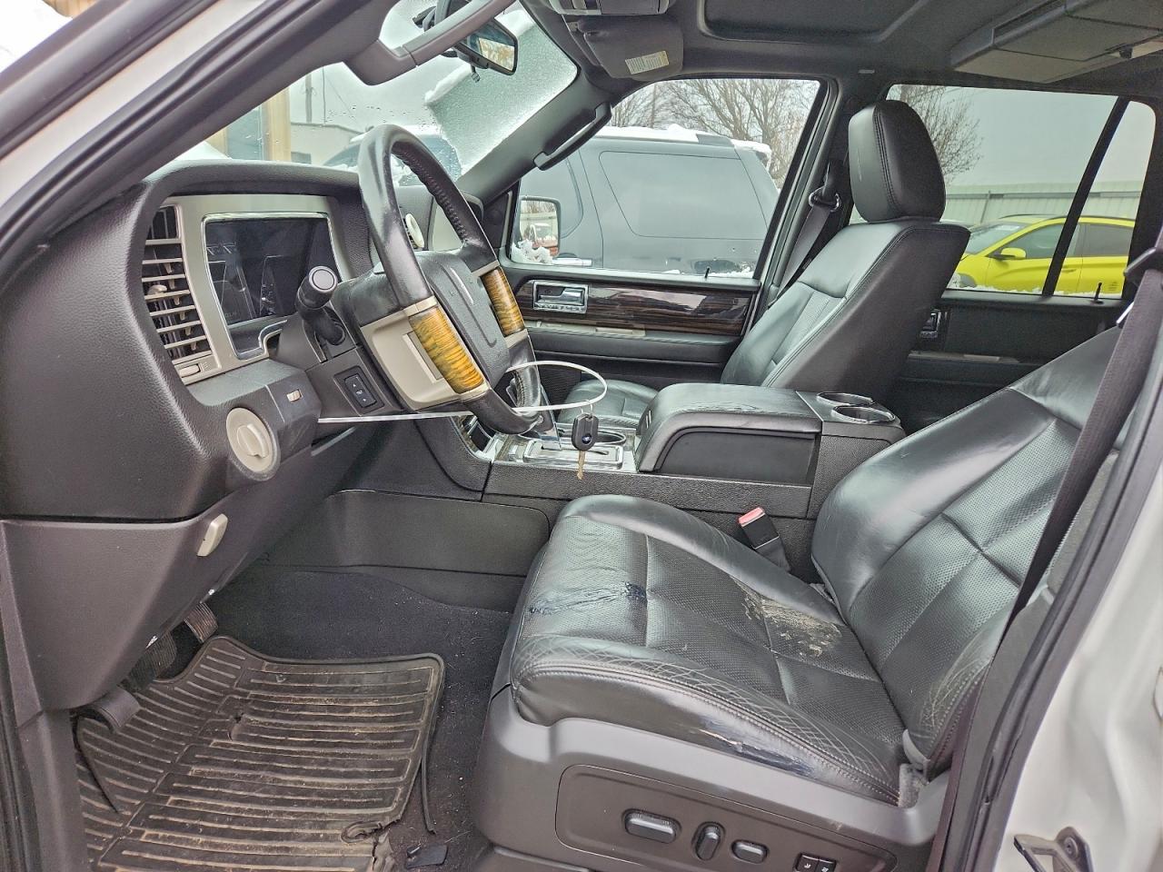 Lot #3309287661 2010 LINCOLN NAVIGATOR