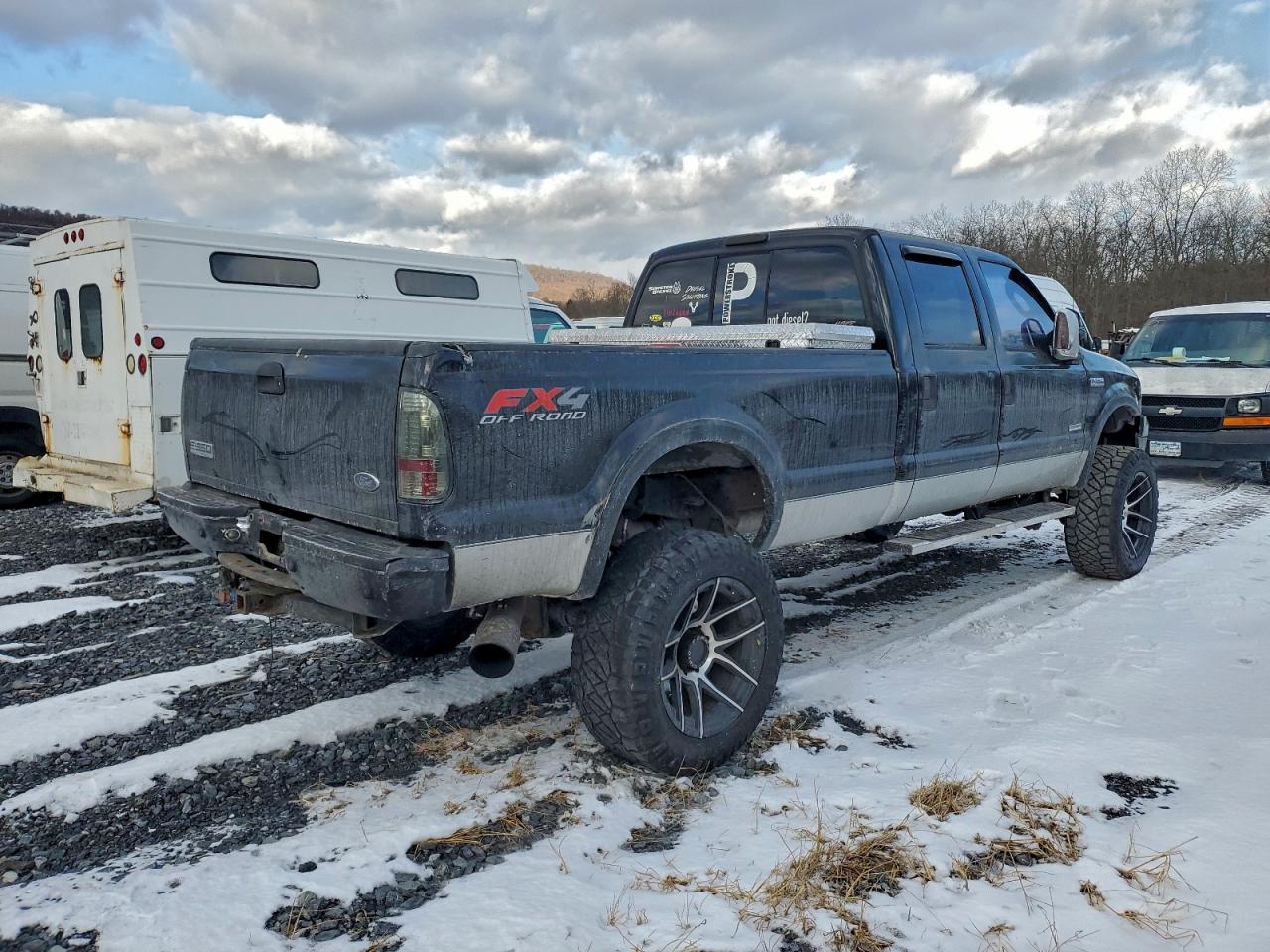 Lot #3315929120 2006 FORD F350 SRW S