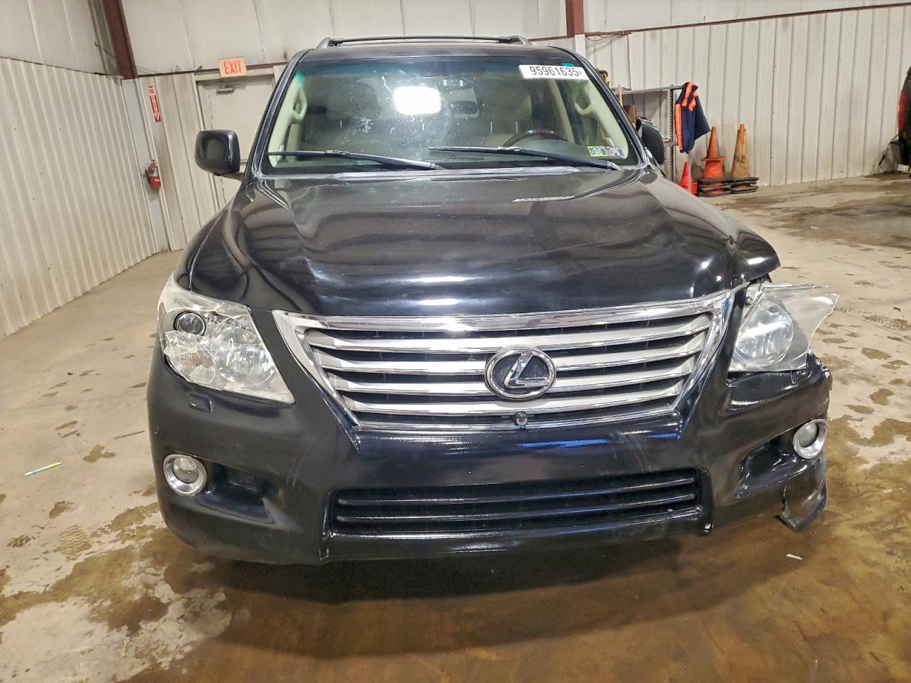 LEXUS LX 570