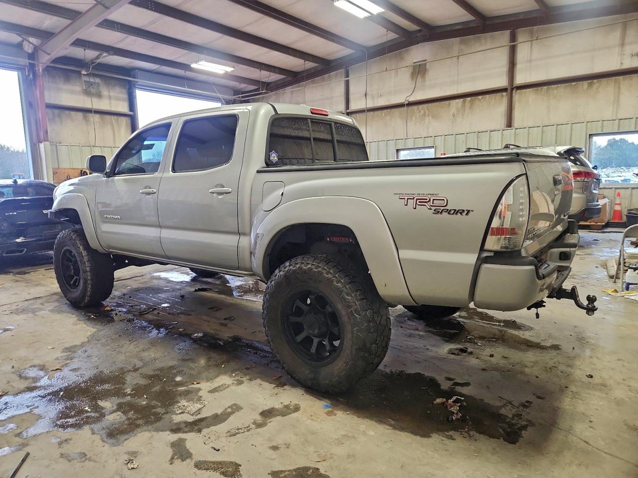 TOYOTA TACOMA DOUBLE CAB