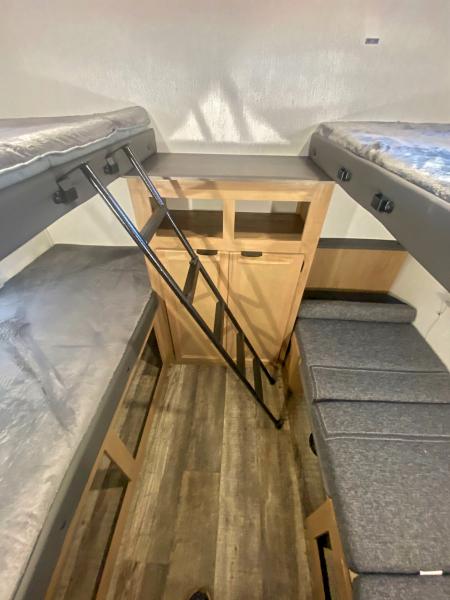 2024 FOREST RIVER CHEROKEE FOREST RIV #3302738028