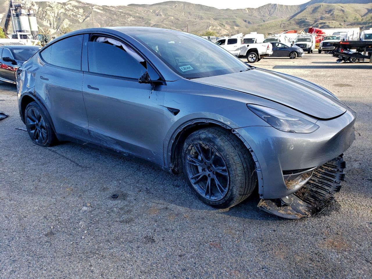 TESLA MODEL Y