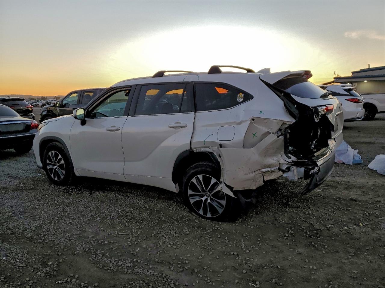 TOYOTA HIGHLANDER XLE